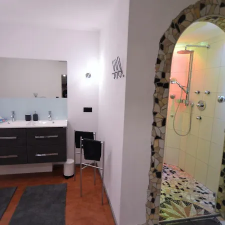 Ferien Haus - Ferienwohnung Lorena Apartment *