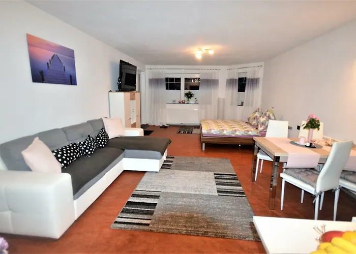 Ferien Haus - Ferienwohnung Lorena شقة *