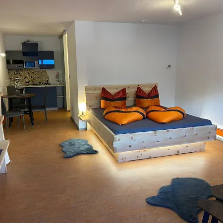 Ferien Haus - Ferienwohnung Lorena 아파트